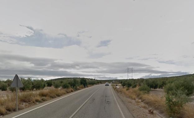 Muere una mujer de 30 años atrapada en una colisión entre un coche y un camión en Fuerte del Rey