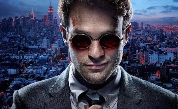 Hospitalizado un fan de 'Daredevil' por mirar el eclipse sin gafas para tener superpoderes