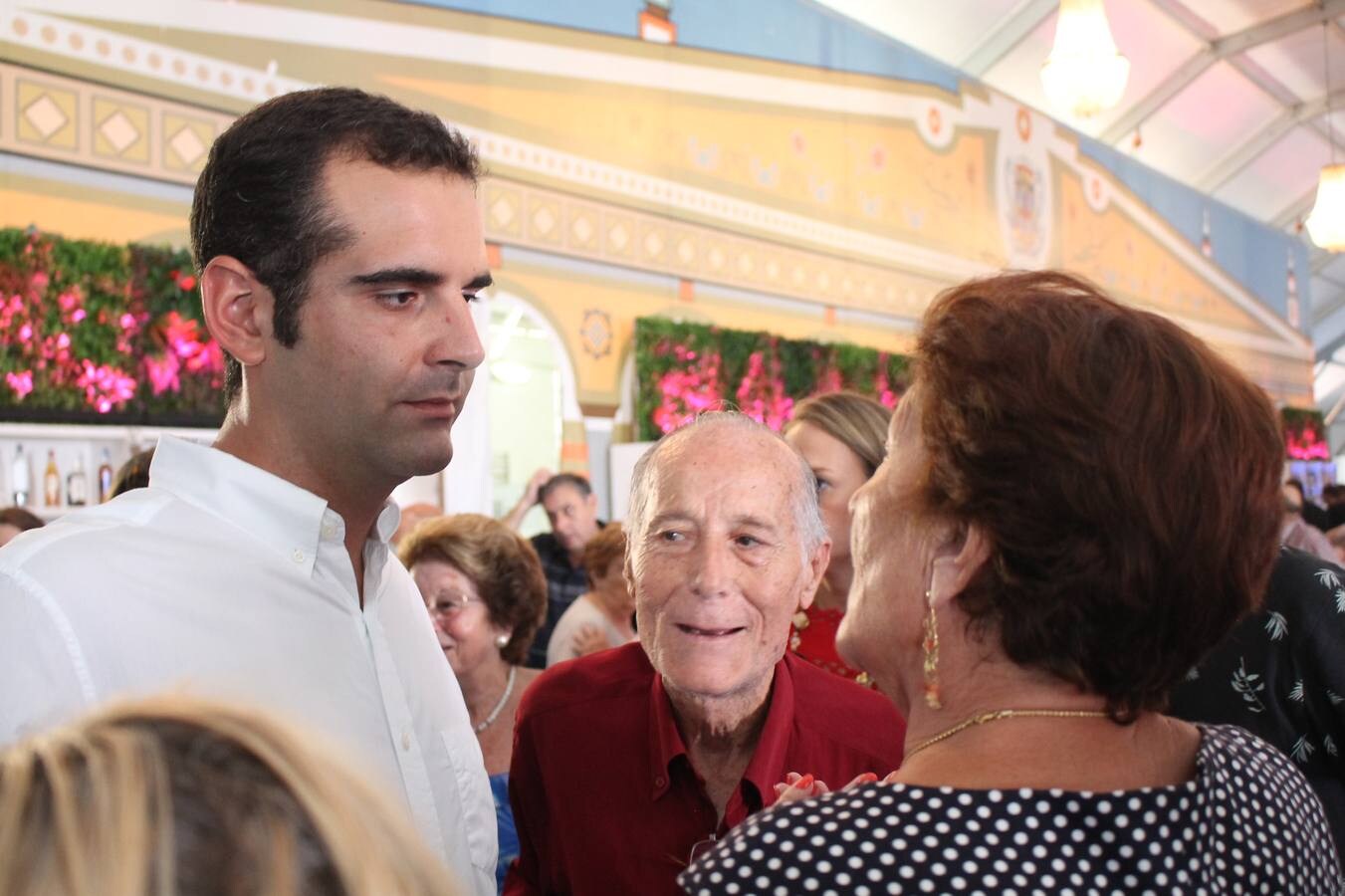 Almería rinde honores a los más veteranos con otra velada para el recuerdo