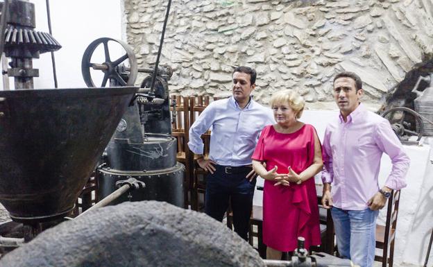 García pregona las fiestas y destaca Laroya como ejemplo de turismo interior de la provincia