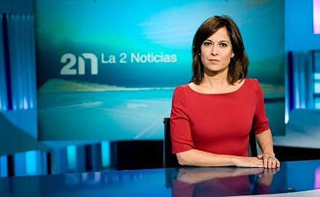 Presentadora de 'La 2 Noticias'. 