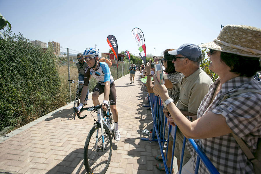 La carrera ha partido de la Ronda Sur para recorrer las principales calles de la ciudad