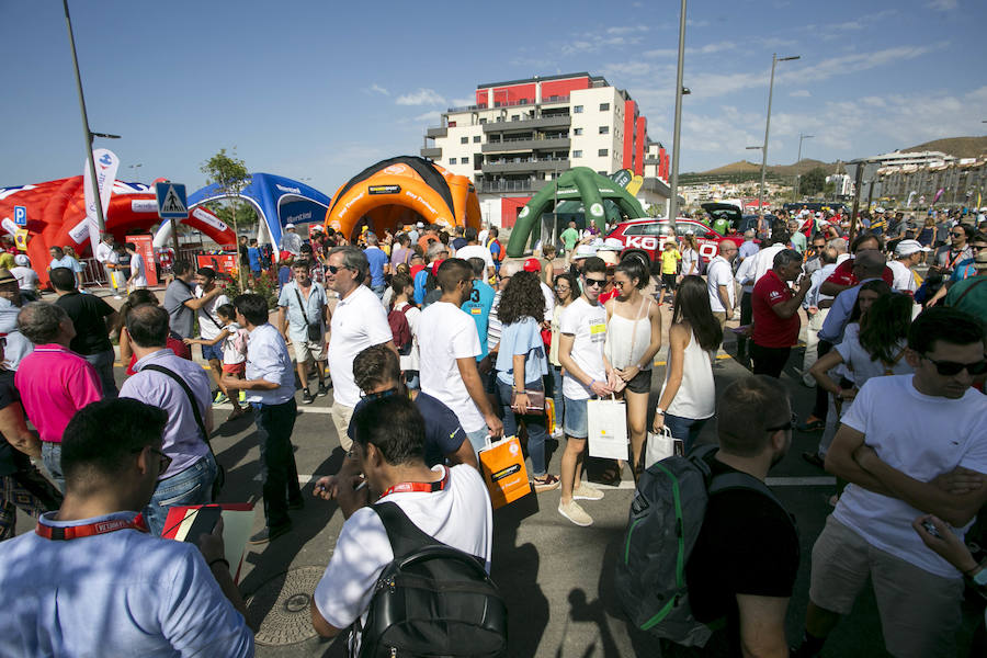 La carrera ha partido de la Ronda Sur para recorrer las principales calles de la ciudad