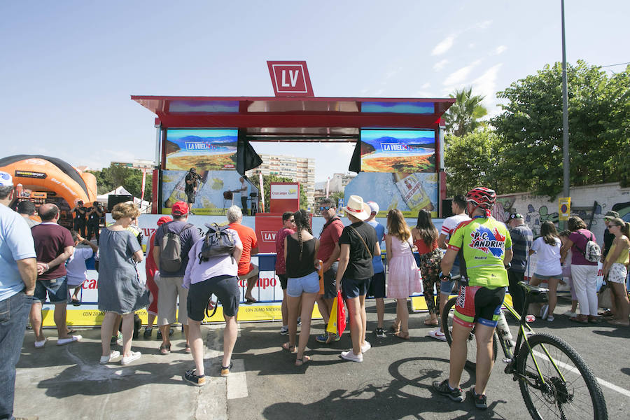 La carrera ha partido de la Ronda Sur para recorrer las principales calles de la ciudad