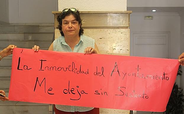 Una taxista de Calahonda comienza una huelga de hambre como último recurso a un "trato de desigualdad"