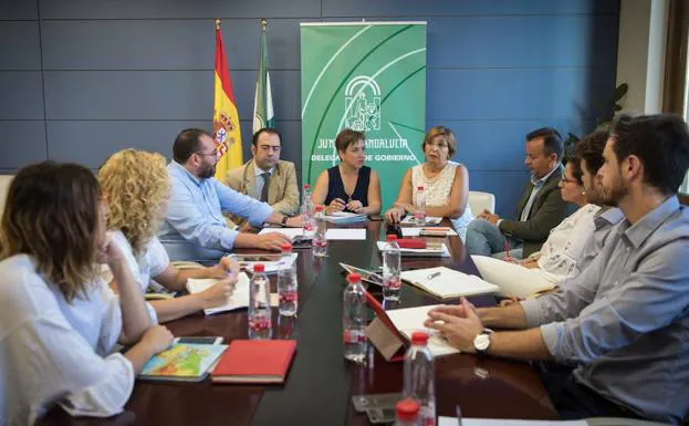 La Junta asegura que está cumpliendo los plazos de la “desfusión” hospitalaria en Granada 