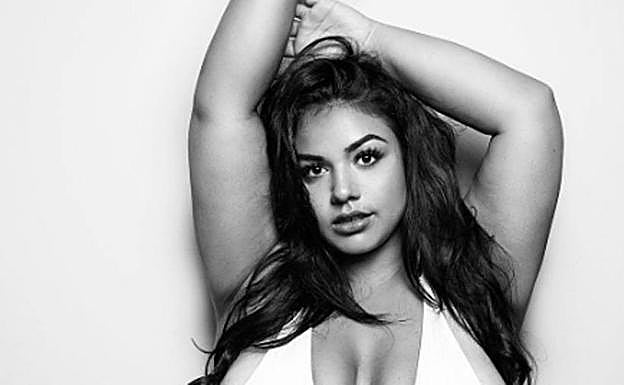 Una modelo de tallas grandes imita a Kim Kardashian y pide que las mujeres se amen tal cual son