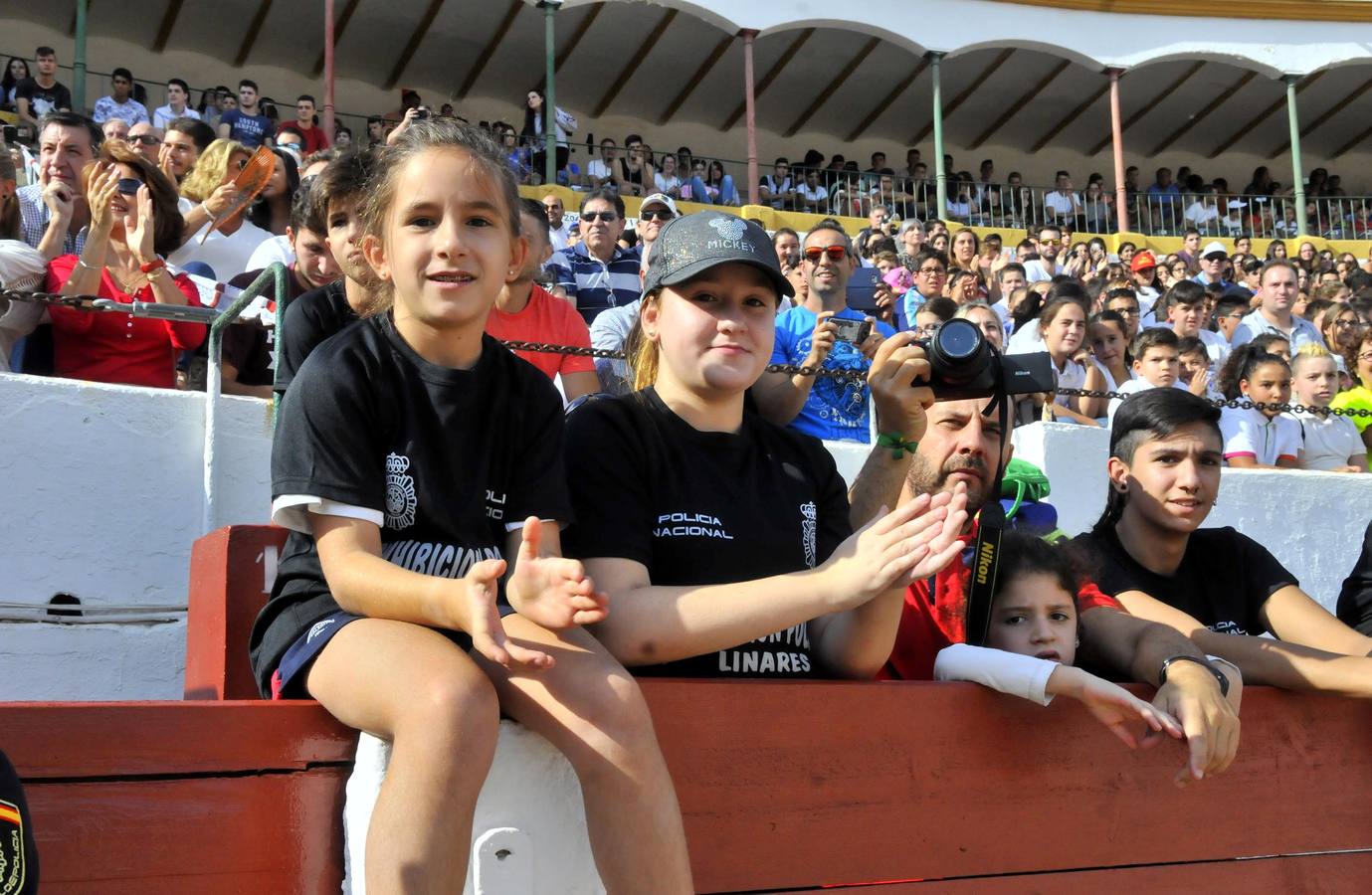 La Plaza de Toros acogió la exhibición del servicio que realizan las unidades policiales