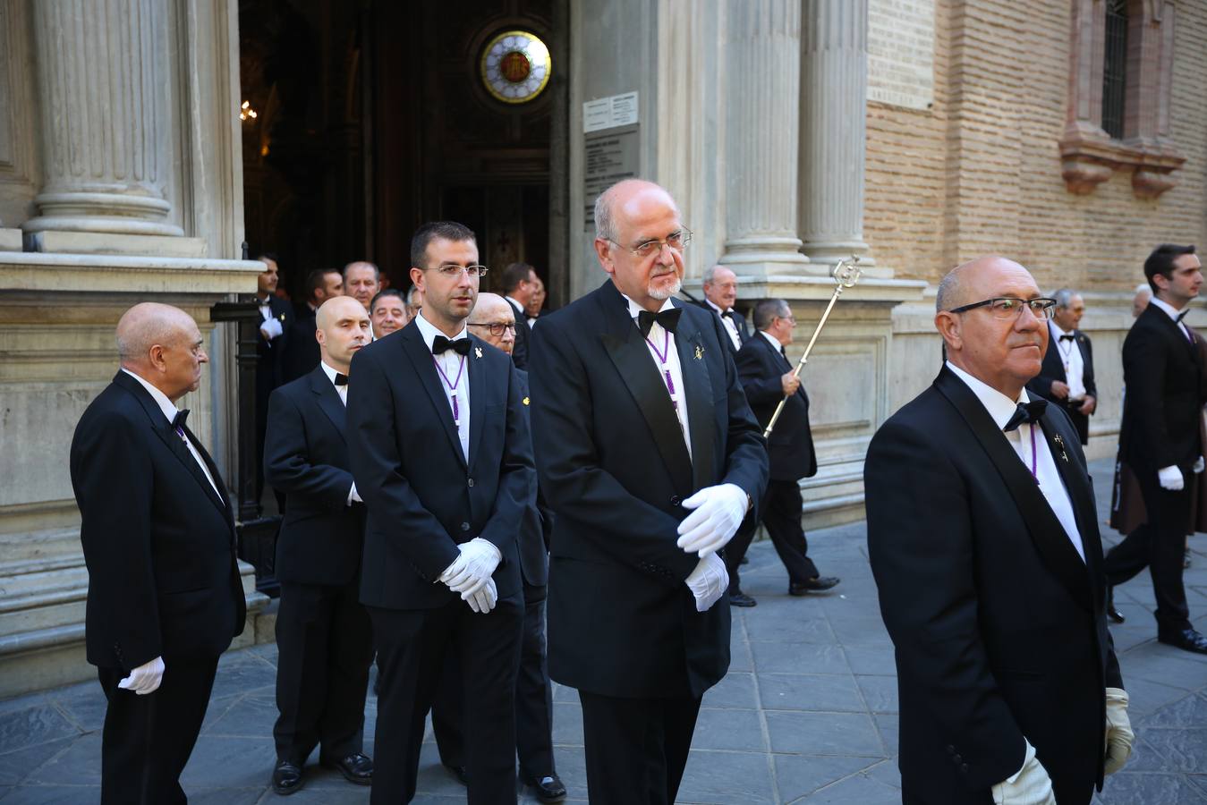 Como cada año la Virgen de las Angustias recorrió las principales vías de la capital acompañada por miles de devotos en una estampa que se repite cada último domingo de septiembre