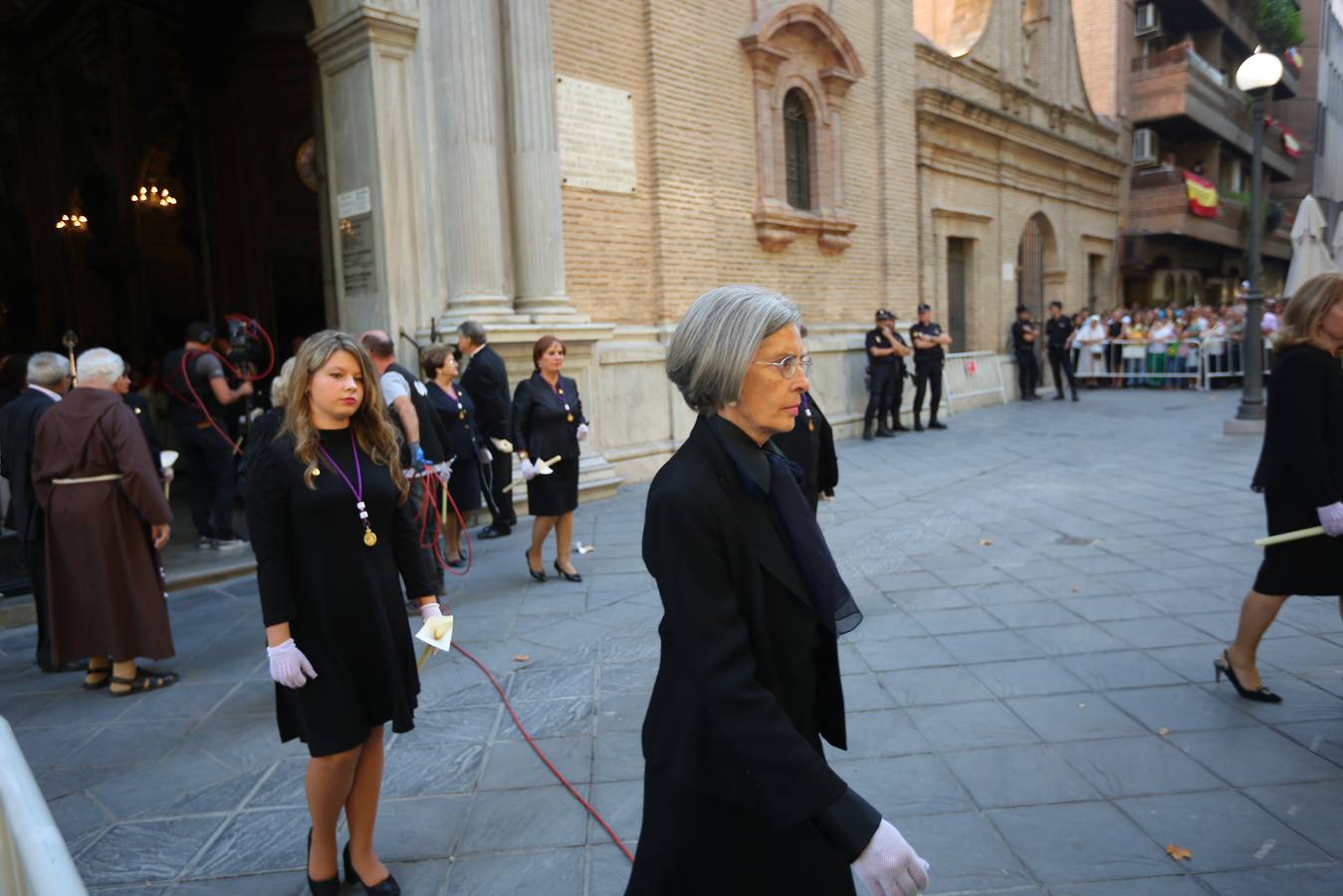 Como cada año la Virgen de las Angustias recorrió las principales vías de la capital acompañada por miles de devotos en una estampa que se repite cada último domingo de septiembre