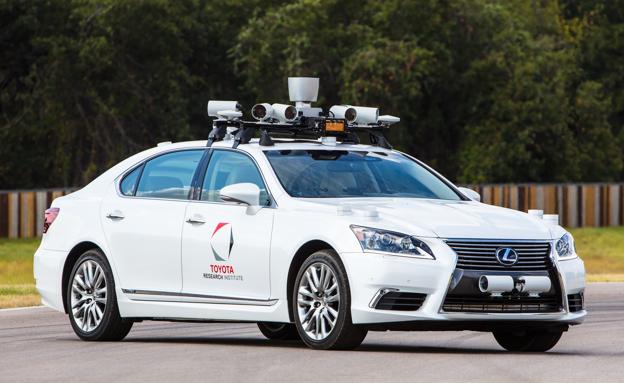 Toyota avanza hacia la conducción autónoma