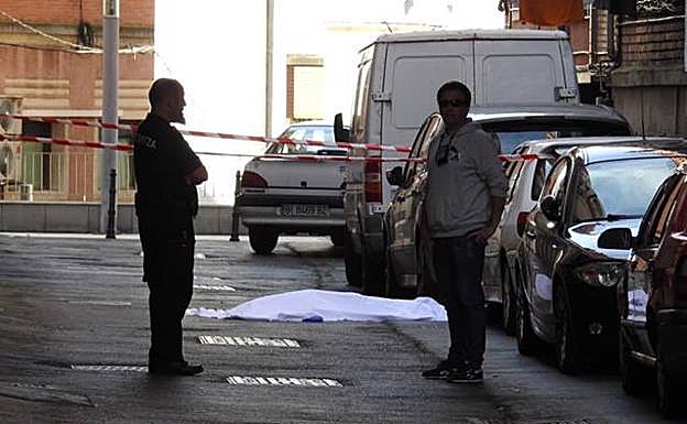 El suceso ha ocurrido en la plaza Tres Concejos de Sestao.