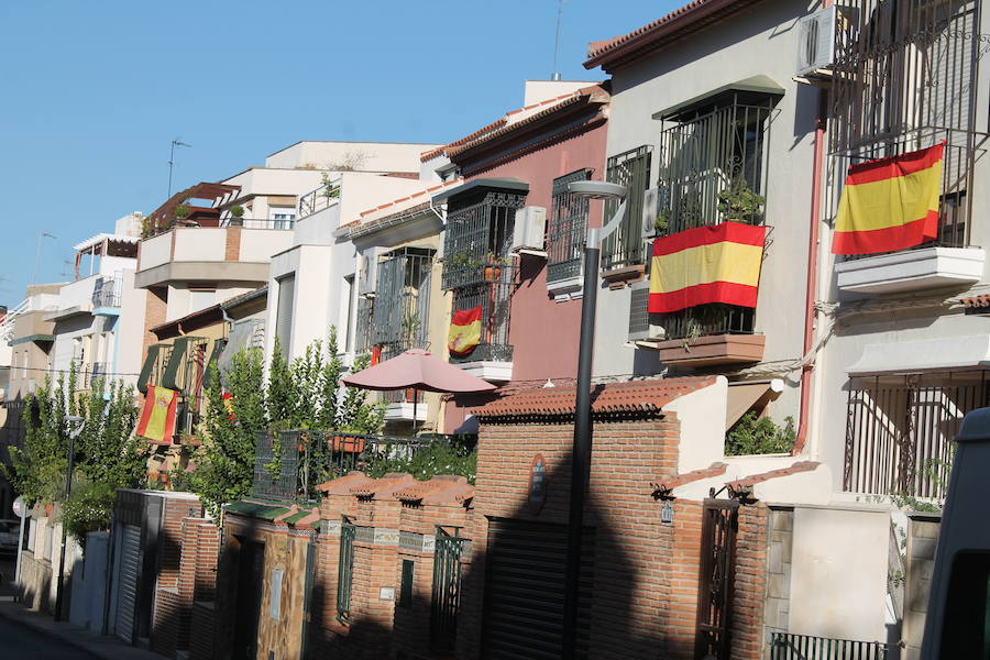 Muchos jienenses se 'adelantan' al alcalde, colocando la rojigualda en sus balcones y ventanas