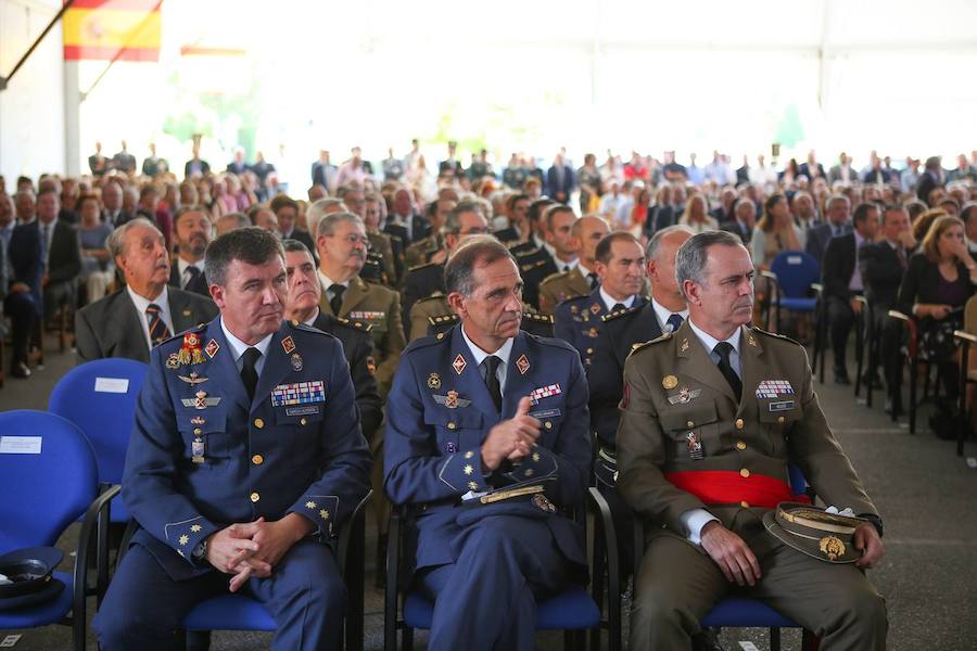 Los reconocimientos y el recuerdo a los guardias civiles desplazados a Cataluña ponen la emotividad en la festividad de la Benemérita