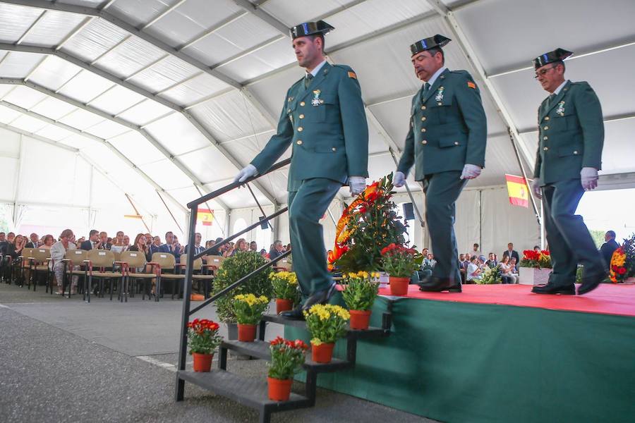 Los reconocimientos y el recuerdo a los guardias civiles desplazados a Cataluña ponen la emotividad en la festividad de la Benemérita