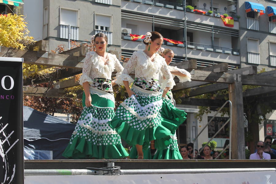 La segunda jornada de la Feria de San Lucas ha traído consigo bailes, teatro y música en las calles del centro jienense