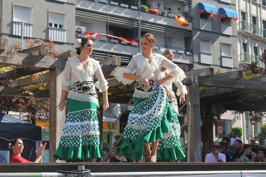 La segunda jornada de la Feria de San Lucas ha traído consigo bailes, teatro y música en las calles del centro jienense
