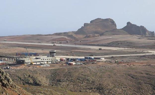 El Aeropuerto Más Inútil Del Mundo Recibe Su Primer Vuelo Comercial Ideal