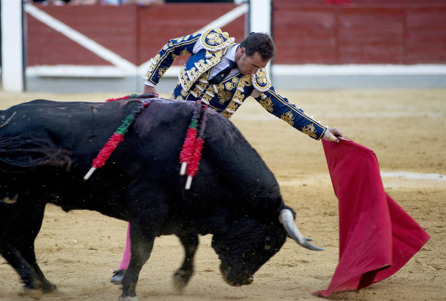 Salen a hombros Diego Ventura, Curro Díaz y El Fandi en el segundo y último festejo de San Lucas
