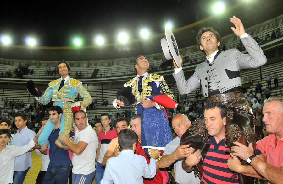 Salen a hombros Diego Ventura, Curro Díaz y El Fandi en el segundo y último festejo de San Lucas