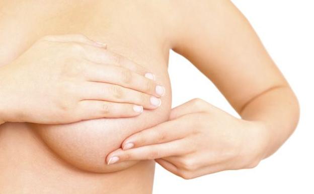 5 sencillos pasos: cómo hacerte una autoexploración para detectar el cáncer de mama