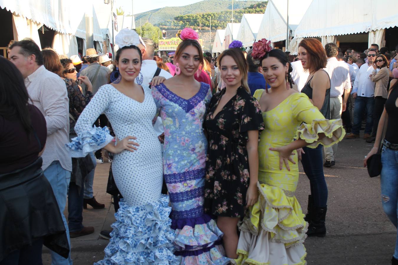 La jornada dio de sí. En familia, con los amigos o en pareja. Los encuentros fraternales siguieron en el ferial como el de la Asociación Jacobea