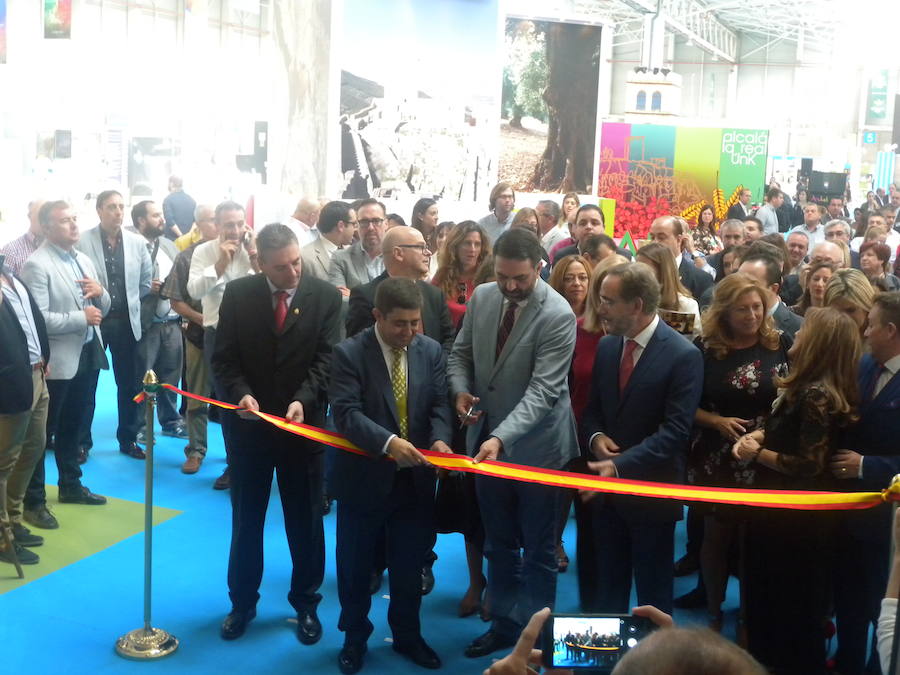 La Junta apuesta por reforzar la comercialización exterior del turismo de interior e internacionalizar las pymes