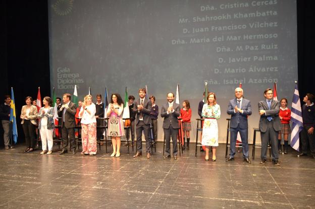 Acto de entrega de los diplomas acreditativos.