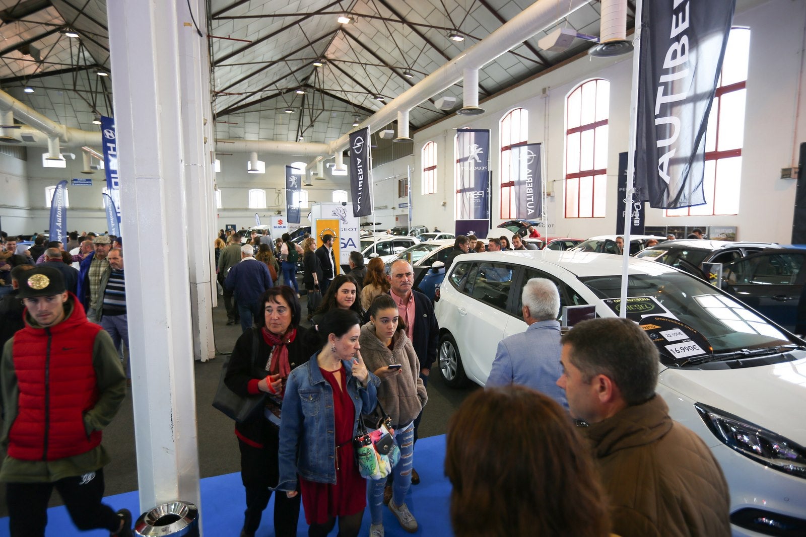 IDEAL ponía ayer punto y final al mayor certamen dedicado al mundo del automóvil de la provincia