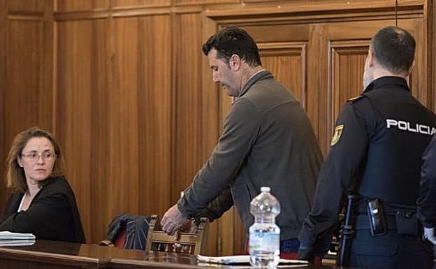 Manuel R.M. acusado del asesinato de su exmujer María del Castillo Vargas, hija de la cantaora Juana Vargas. 