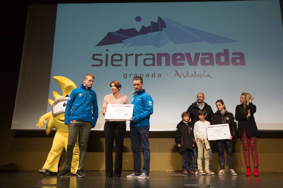 La III Gala del Deporte Blanco premió al corredor olímpico junto con el Centro de Alto Rendimiento y el profesor Pablo Gómez