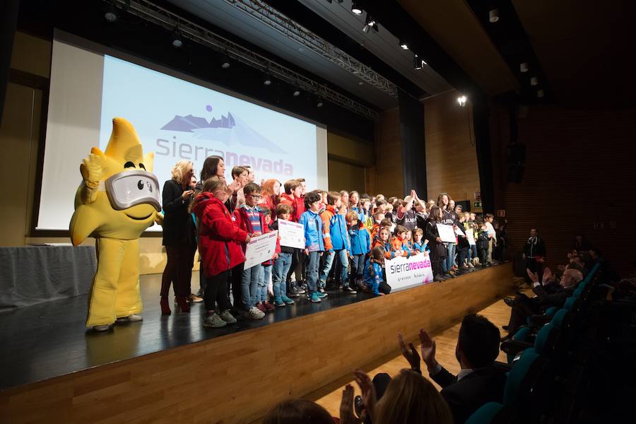 La III Gala del Deporte Blanco premió al corredor olímpico junto con el Centro de Alto Rendimiento y el profesor Pablo Gómez