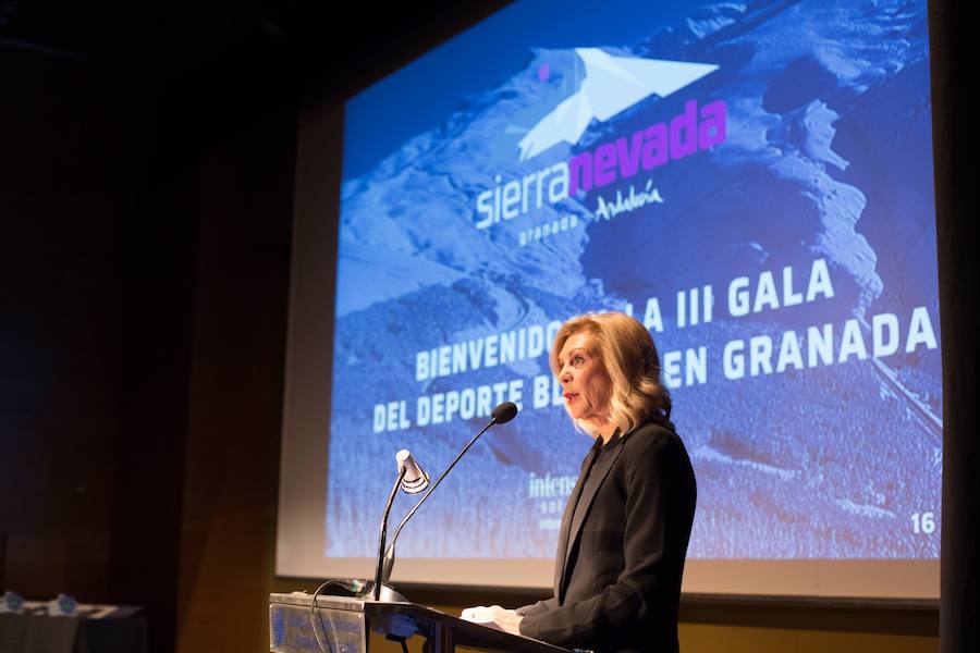 La III Gala del Deporte Blanco premió al corredor olímpico junto con el Centro de Alto Rendimiento y el profesor Pablo Gómez