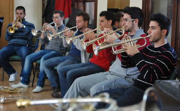 Denuncian los problemas de frío del Conservatorio de Granada: «Tienen que dar clase con el abrigo puesto»