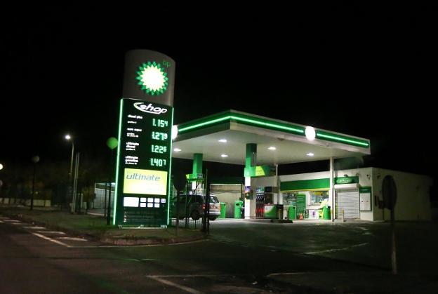 Imagen de la gasolinera atracada la noche del jueves.