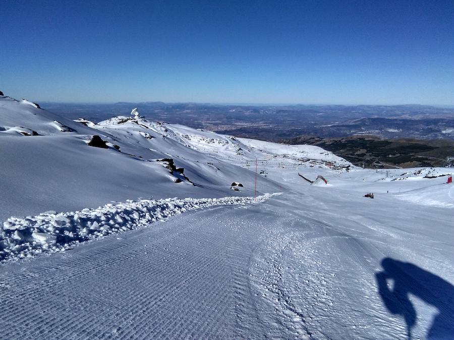 La nieve se hace notar en la Sierra