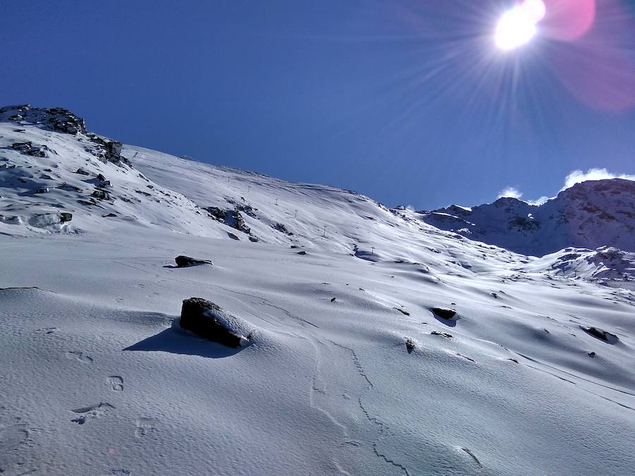 La nieve se hace notar en la Sierra