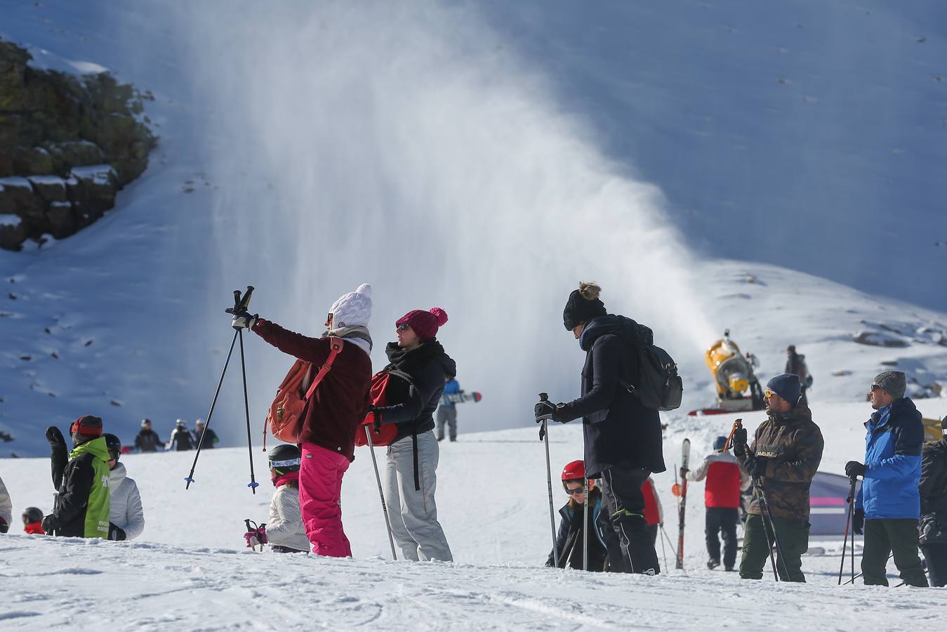 Sierra Nevada abrirá este puente el mayor desnivel esquiable de España con la pista 'El Río