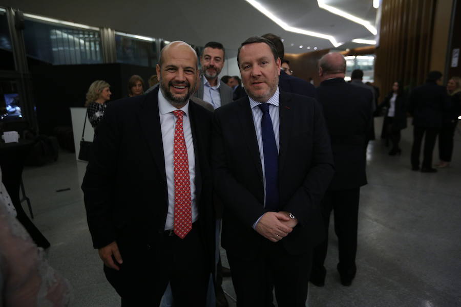 En buena compañía tras la entrega de los premios IDEALES