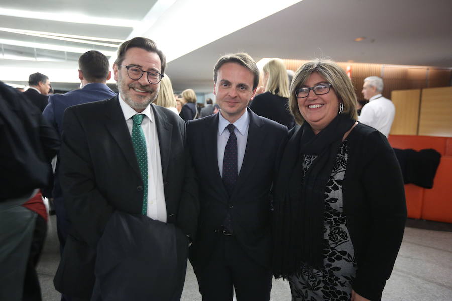 En buena compañía tras la entrega de los premios IDEALES