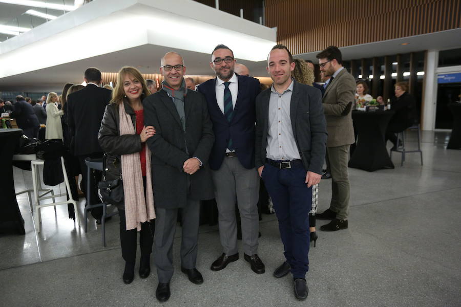 En buena compañía tras la entrega de los premios IDEALES