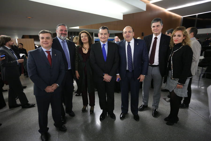 En buena compañía tras la entrega de los premios IDEALES