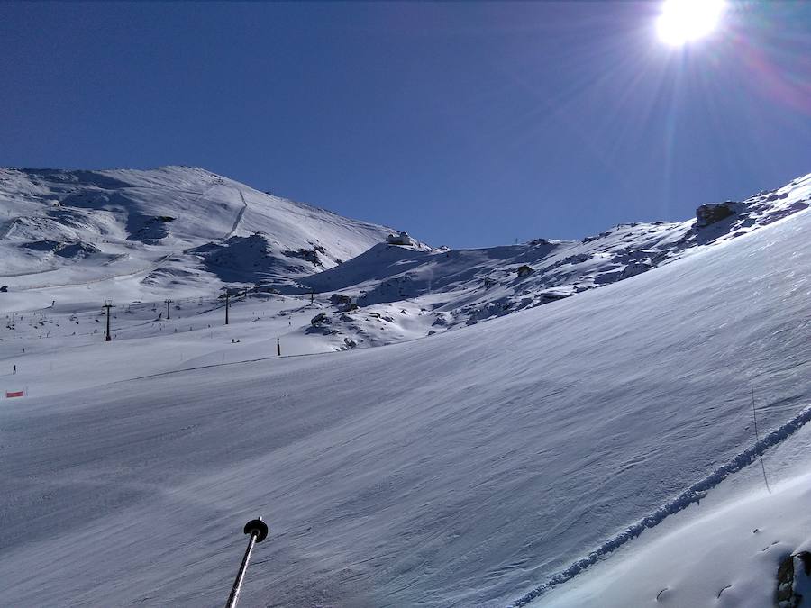 La estación ha abierto el mayor desnivel esquiable de España para este puente