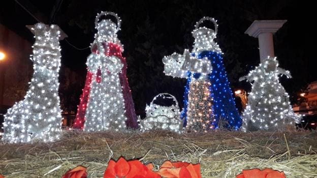 Parte del alumbrado navideño del municipio de Martos.