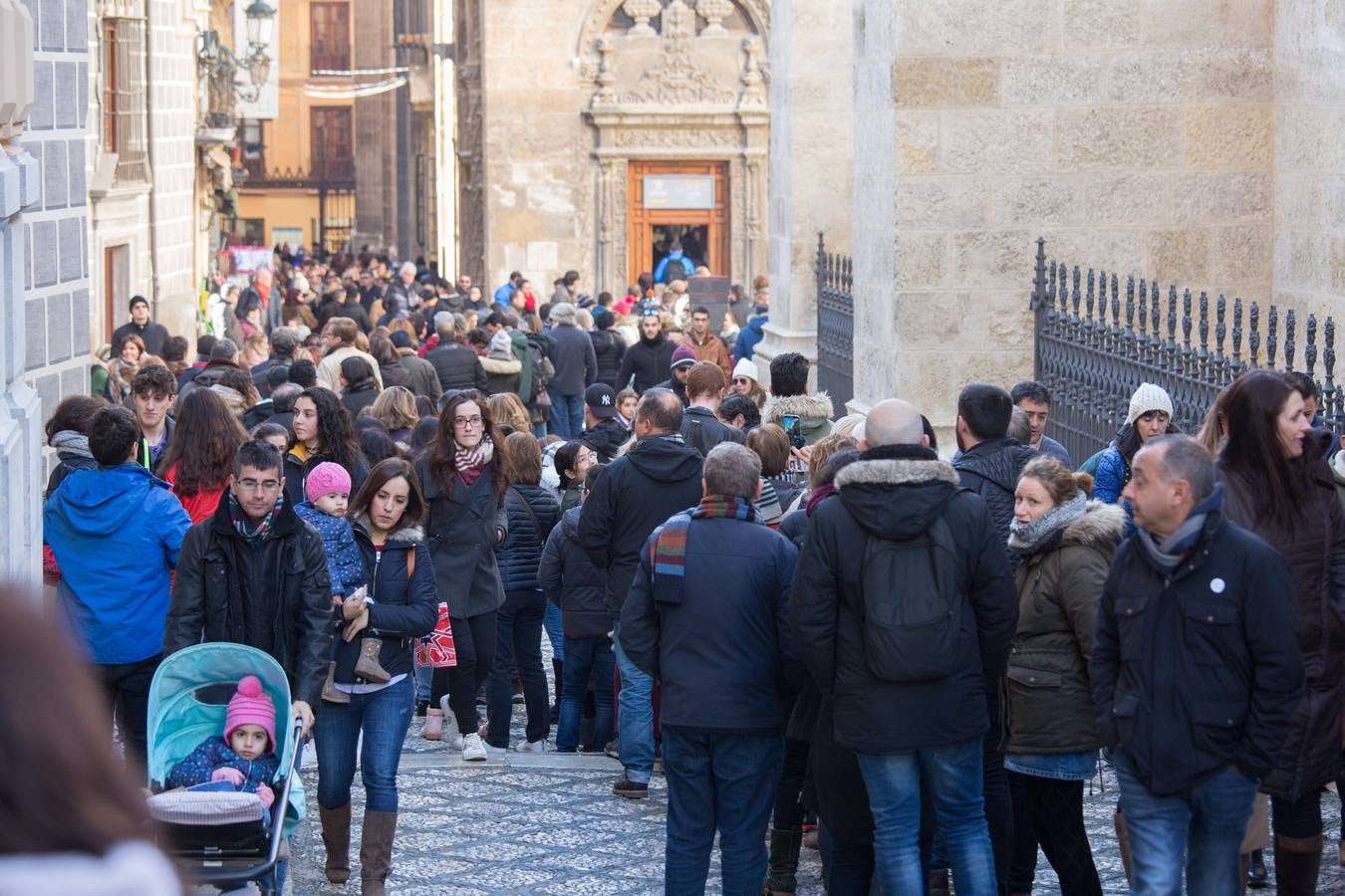 La capital y buena parte de la provincia rozan el lleno total | La mayoría de los turistas proceden de otras partes de España, pero también destaca la presencia de ciudadanos rusos y de Corea del Sur