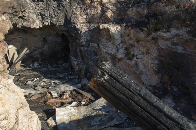Condenados los menores acusados por el incendio mortal en la casa-cueva de La Molineta