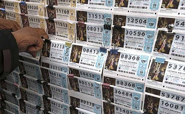 La OCU te avisa: esto debes hacer sí o sí si tienes un décimo de la Lotería de Navidad