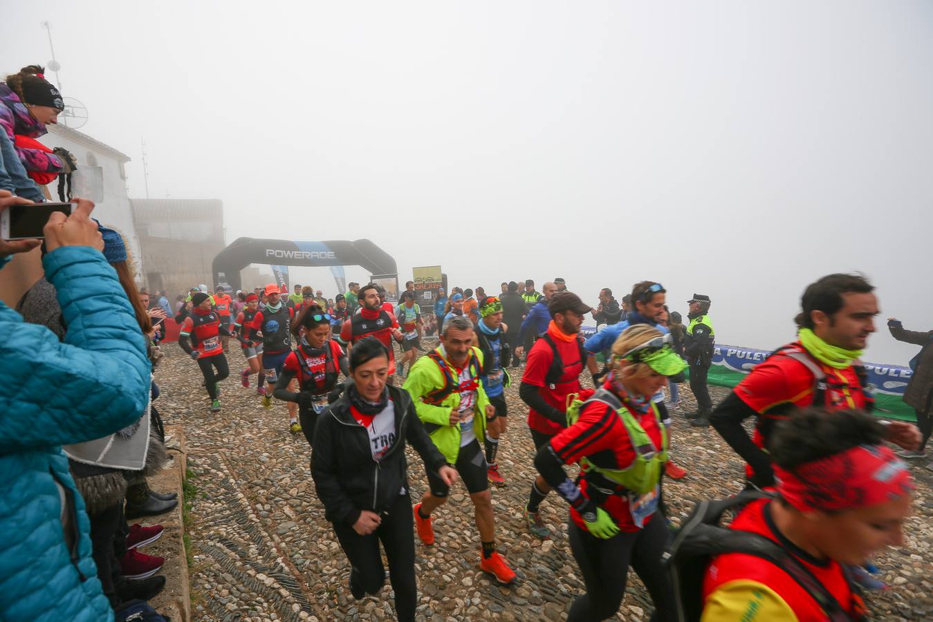 Búscate en el álbum de la última carrera del año