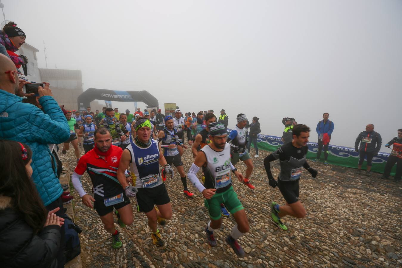 Búscate en el álbum de la última carrera del año