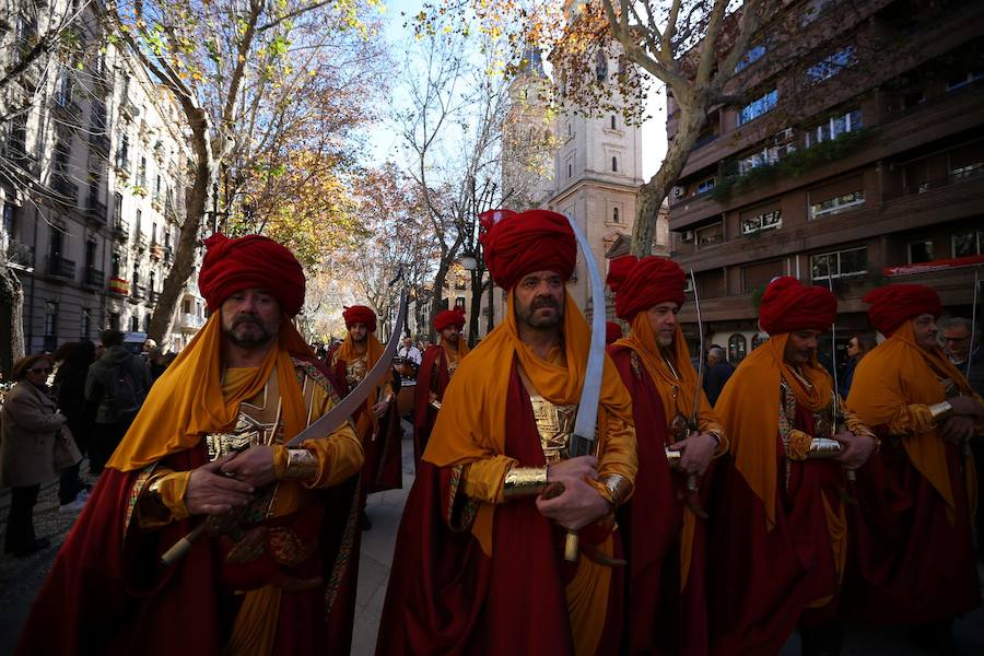 Escenifica tras el acto protocolario la rendición de Boabdil y la entrega de las llaves de la ciudad